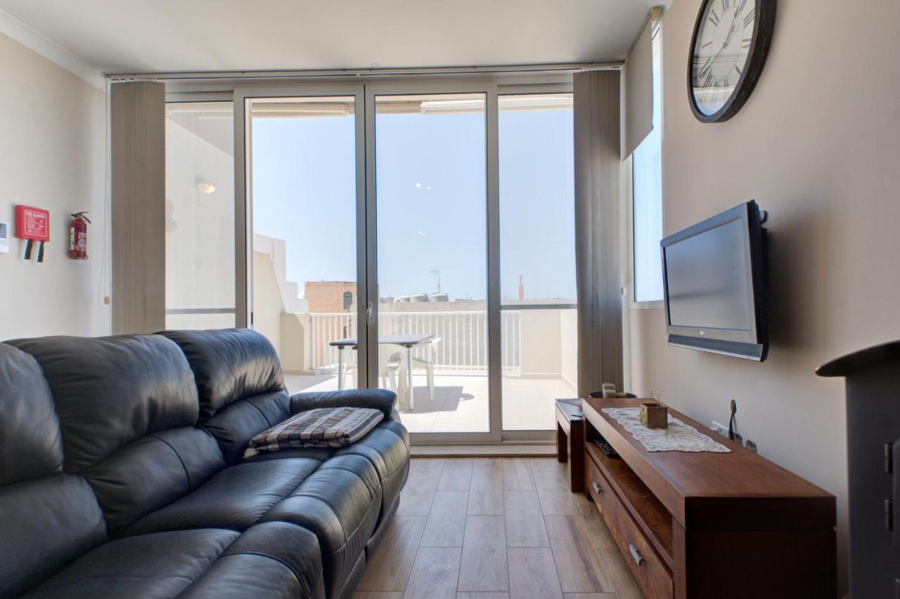 Modern Seaside 2 Bedroom Penthouse With Sea Views St. Paul's Bay Exterior photo